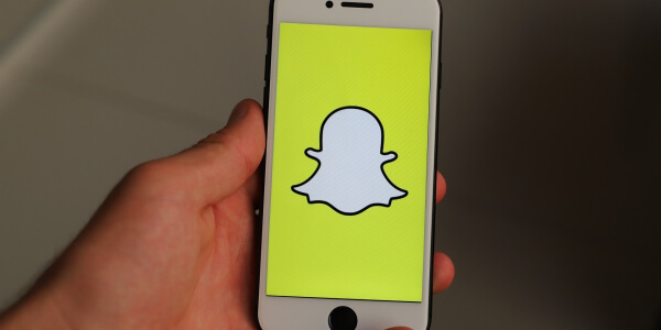 Snapchat logo color