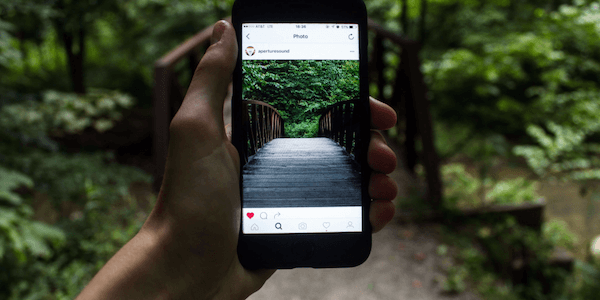 How to Fast forward, rewind or pause Instagram videos and stories