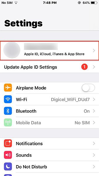 Iphone settings with the Apple ID tab highlighted