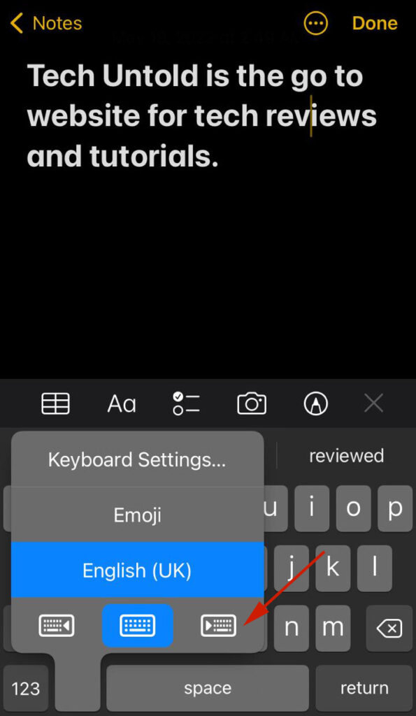 Selecting one-handed keyboard option left or right